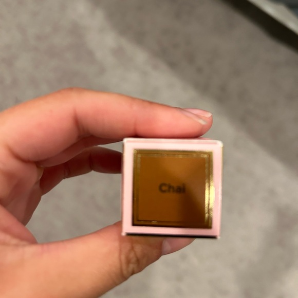 Too Faced born this way soft matte foundation in shade chai - Picture 2 of 4